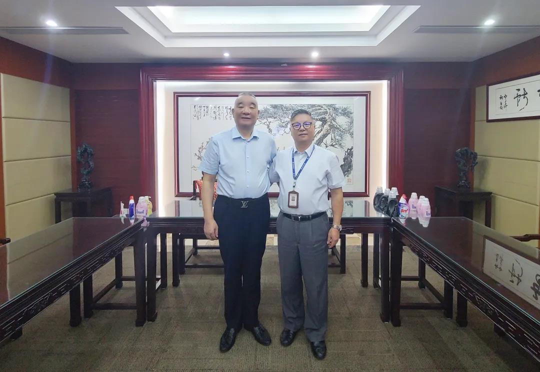 強強聯(lián)合 未來可期 | 江蘇湯姆集團與蘇州博克企業(yè)集團有限公司達成戰(zhàn)略合作，助推日化行業(yè)發(fā)展！