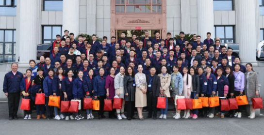 【生日會(huì)】十里春風(fēng)不如你--記江蘇湯姆集團(tuán)1-3月員工生日會(huì)！