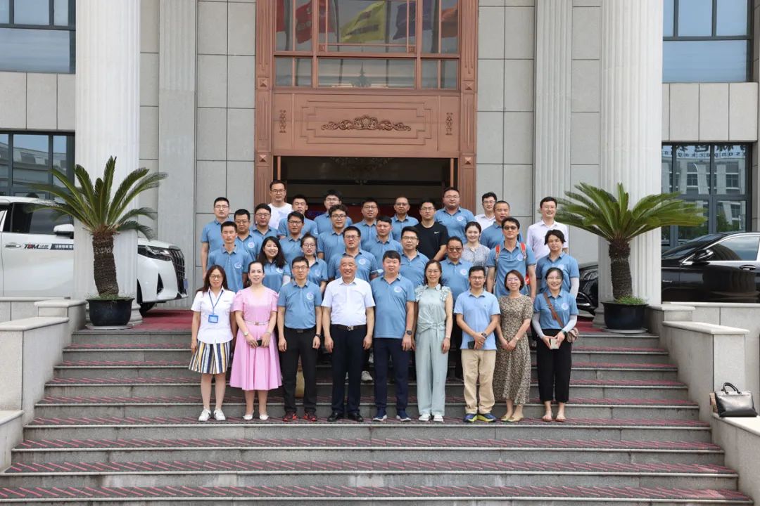 湯姆新聞丨江蘇湯姆集團(tuán)智能灌裝助力“兩湖”發(fā)展新格局！